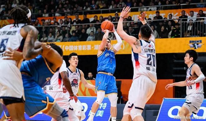 赛前体能课后，深圳男篮遗憾出局备战欧超杯，话题不断，资深球员宣示担当-开云体育下载